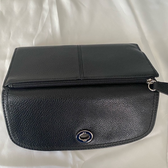 Coach EAST/WEST HARLEY HOBO WITH HOLOGRAM LACQUER RIVETS & WALLET - Picture 14 of 15